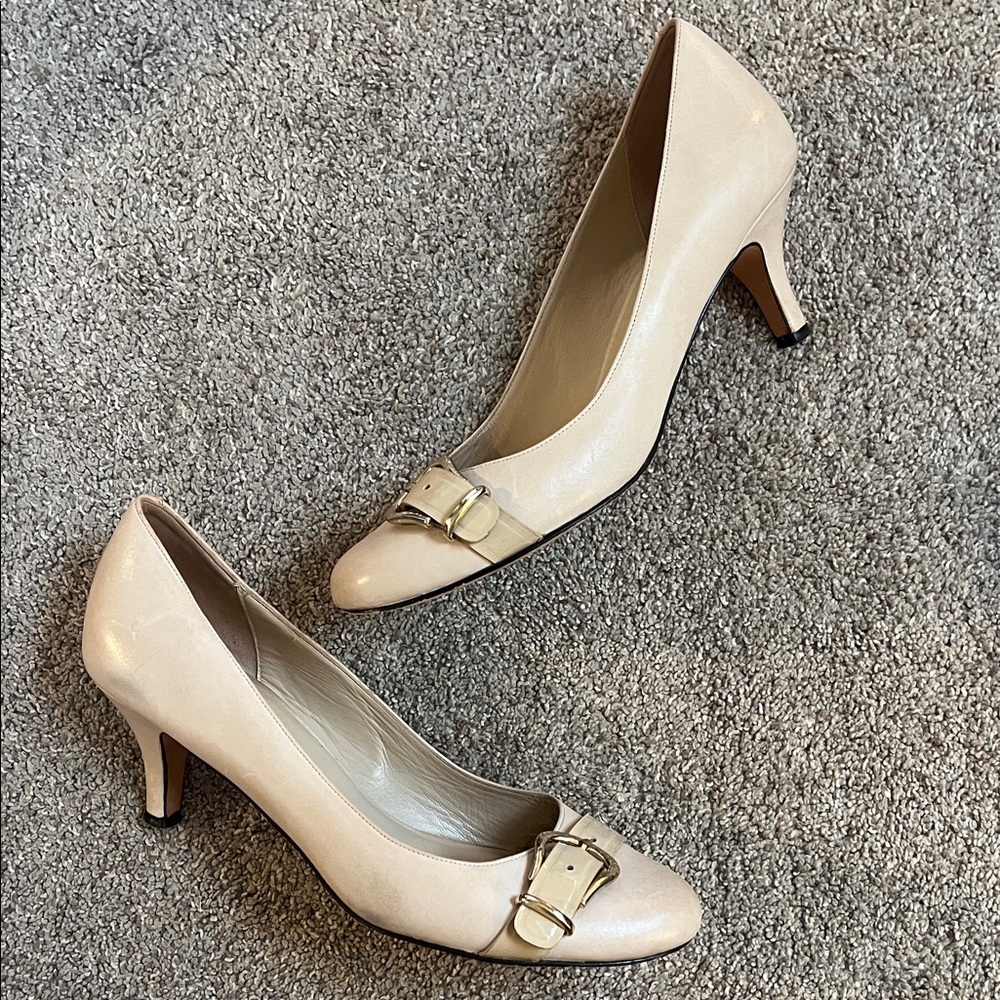 🛑SOLD: Cole Haan patent cream Nine Air tech w/ buckle detail kitten heels sz9.5